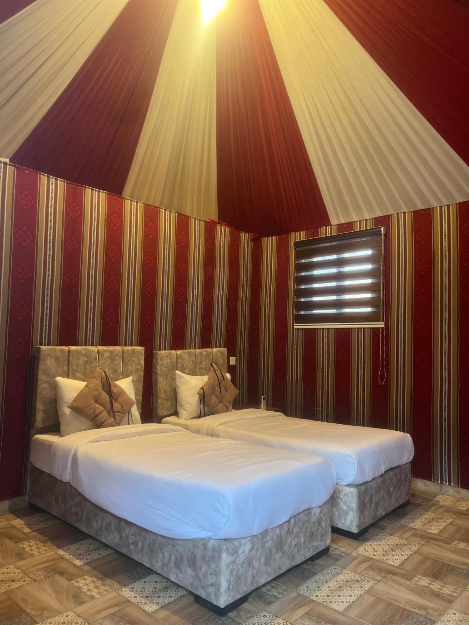 Rum Moon Luxury Camp Wadi Rum Exterior photo